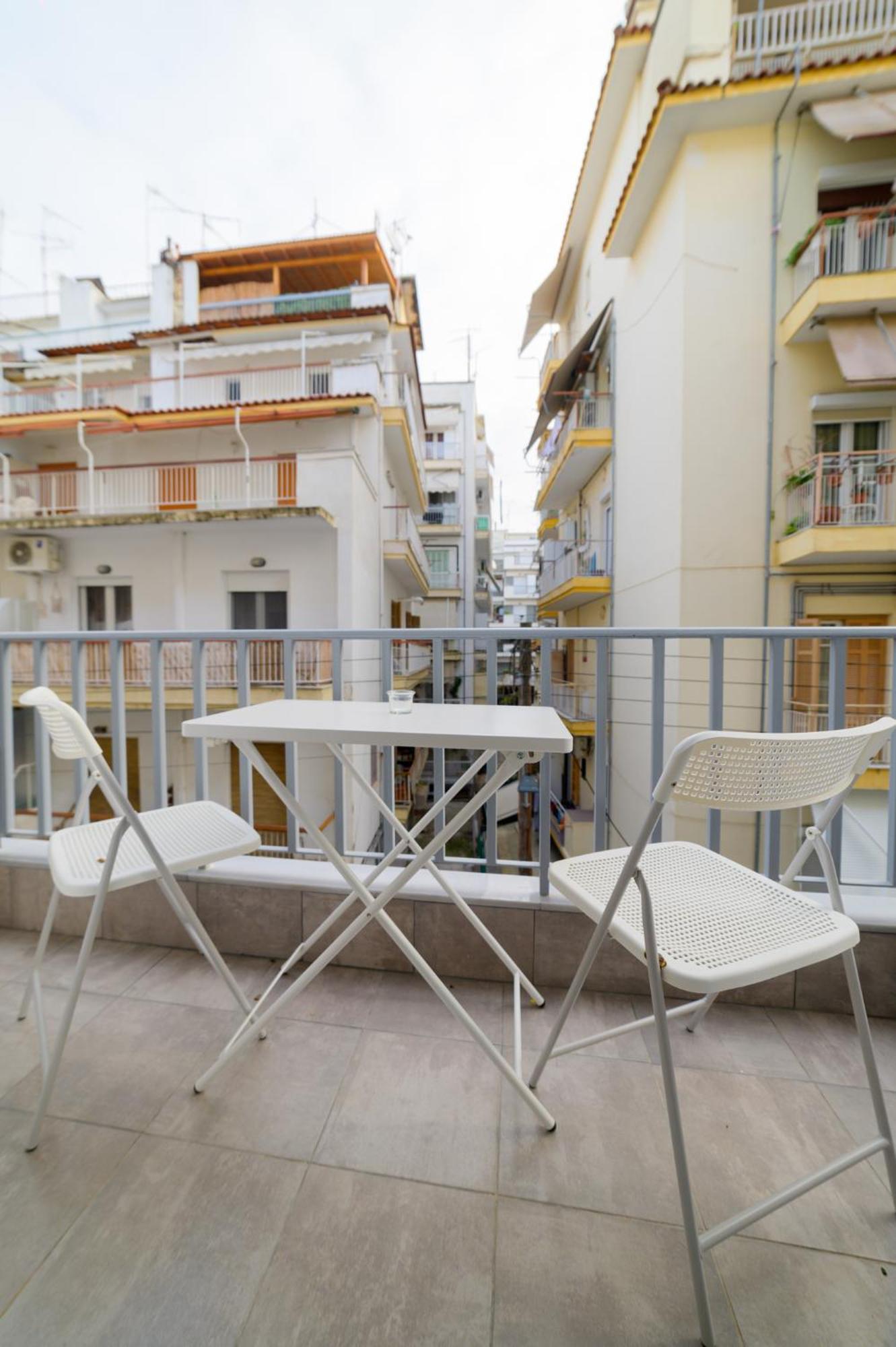 New Modern 2Nd Floor Apartment Thessaloniki Exterior foto
